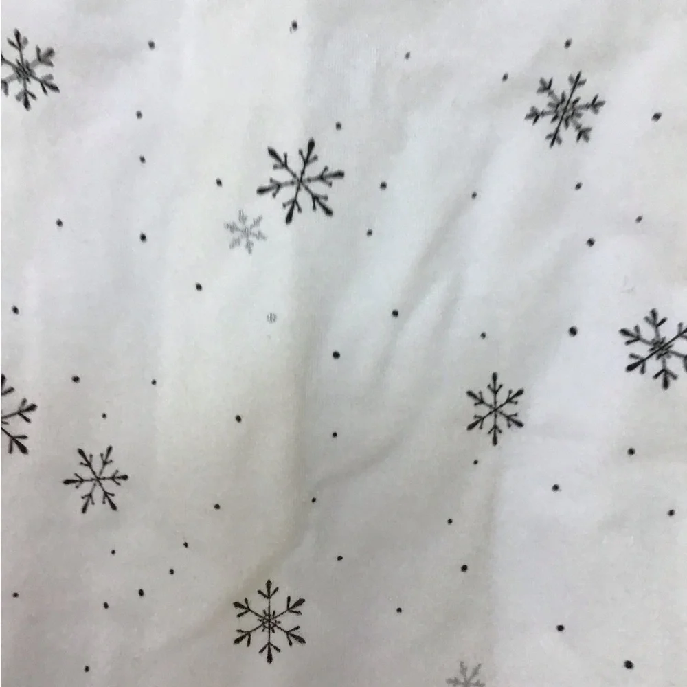 🆕FIRSTS by Petit Lem Snowflake Print footie Pajamas. Size 3m - Picture 5 of 5